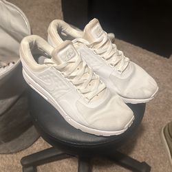 air max zero triple withe