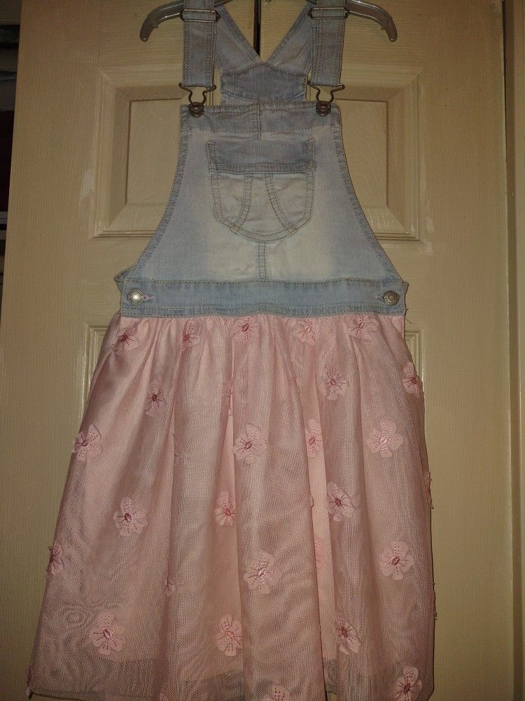 Little Girls Blue Jean Overall Dress In Size 7/8