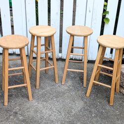 4 Wood Bar Stools (Plus Additional 2 at No Charge That Need a Few Screws). Pick Up In Haddon Heights NJ 