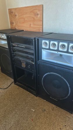 Entertainment center