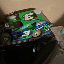 Great Rc Car Low Sea Car Ready To Race Willing To Trade For Rc Sprint Car Completely Ready And Ready To Go