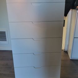 6 Drawer dresser, Brand New. 