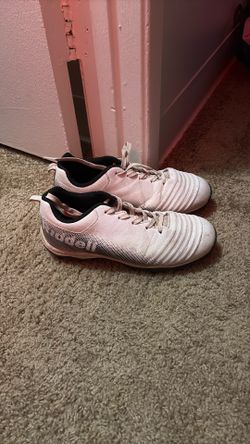 Riddle Football Cleats Size 6