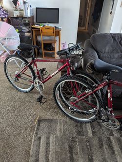 Trek 7000 Bikes (2)