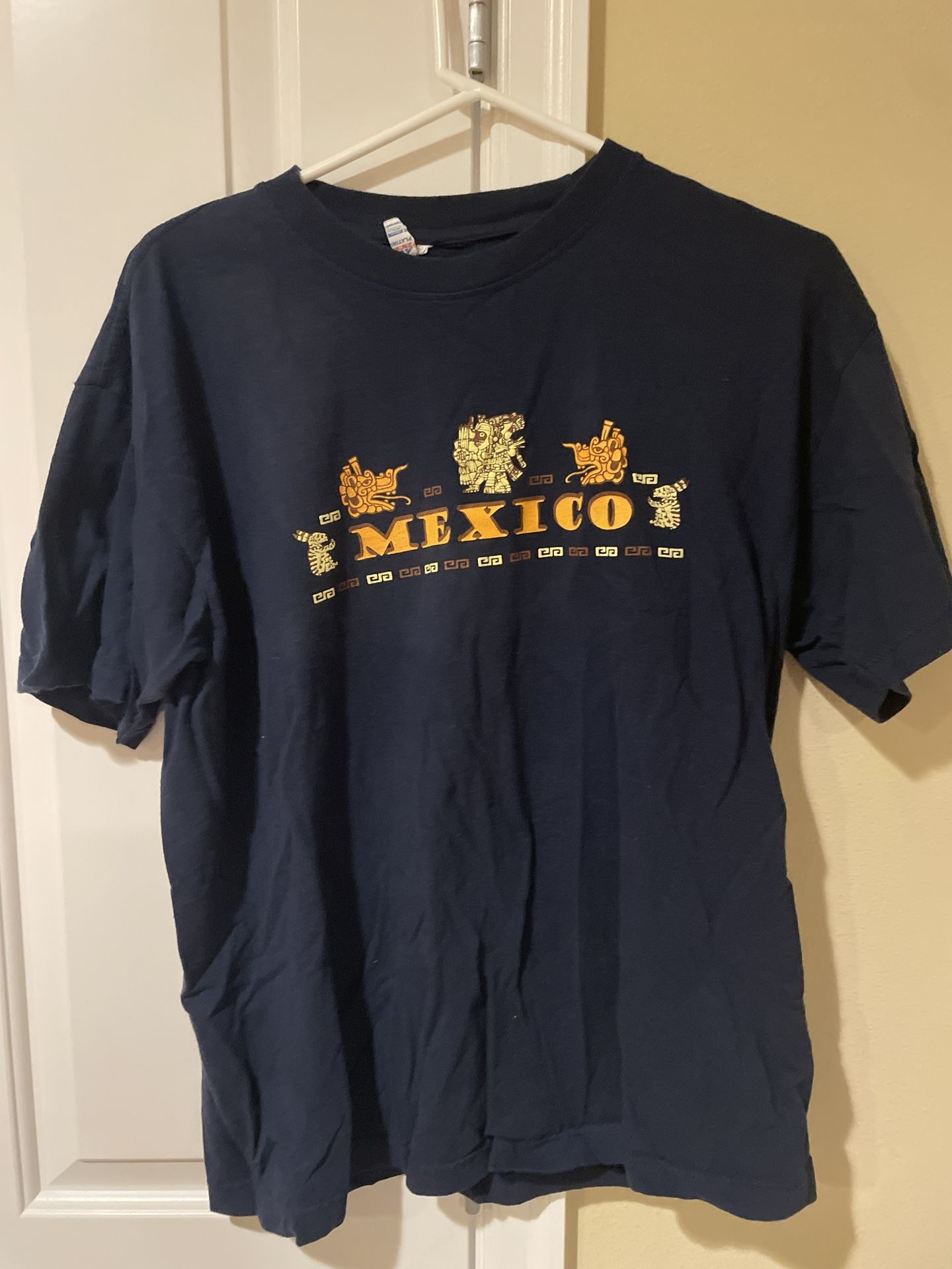 🇲🇽 Vintage-Style Mexico Tee — Gold Aztec Glyph Print — King Shirt Platinum