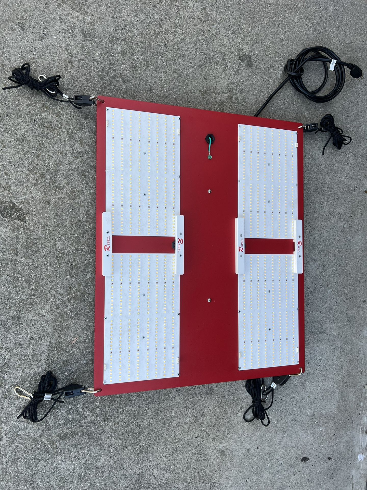 HLG 600 R-Spec LED Grow Light