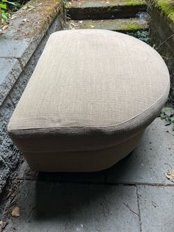 FREE - 30”x30” cushion half moon seat - beige