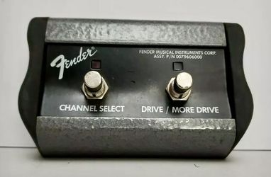 FENDER 2 BUTTON FOOTSWITCH CHANNEL SELECT, DRIVE/MORE DRIVE PEDAL