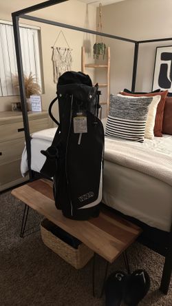 Brand NEW- Izzy Golf Bag