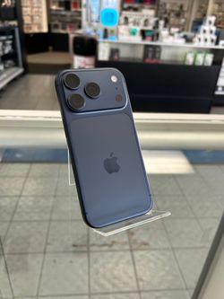 iPhone 17 Pro 256GB Unlocked Apple Warranty 12/26 Pre-owned