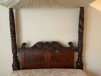 Antique canopy, wood bed