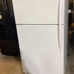Whirlpool Refrigerator Top Freezer White  (Hablamos Español 