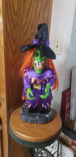 Gemmy Animated Witch