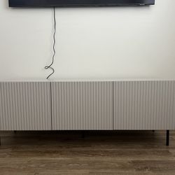 Pafos 3D-C TV Stand