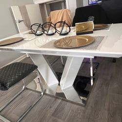 White Dinning Table