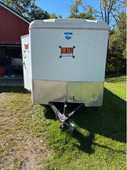 Single axle 7x12 enclosed trailer