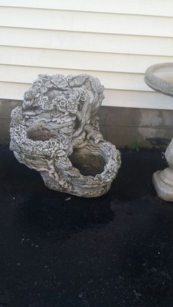 Concrete garden item