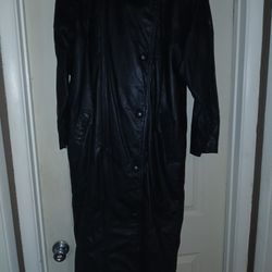 Brand New Pelle Studio Women's Sz. Med. Full Length Leather Jacket