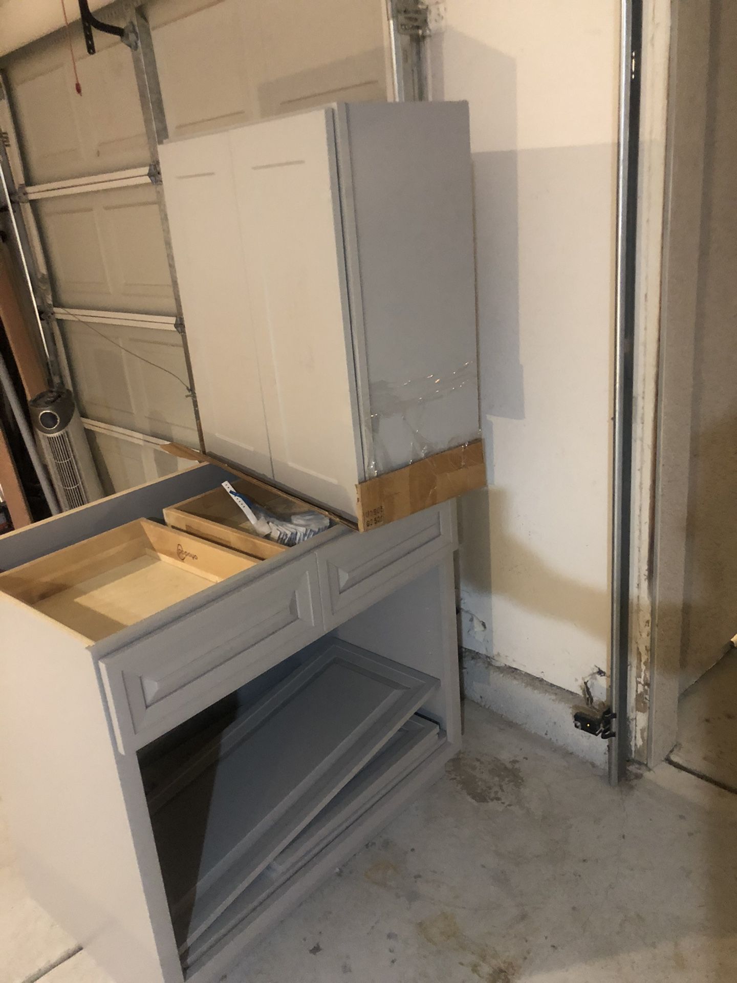 Kitchen/bathroom cabinets brand new