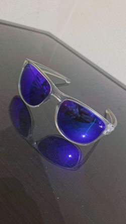 mens Oakley sunglasses
