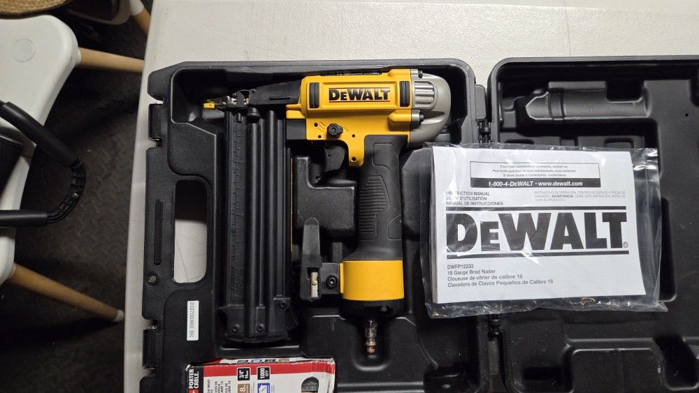 Dewalt 18g Finish Nail Gun