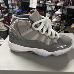 Men’s Jordan Retro 11  Cool Grey Size 5.5.