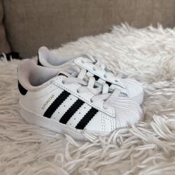 Adidas Superstar