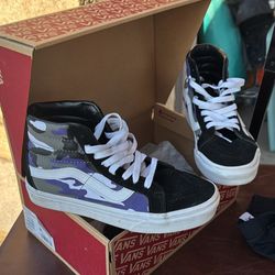 Size 7 Women’s Vans 