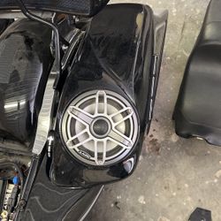 Harley Saddlebag Speaker Lids