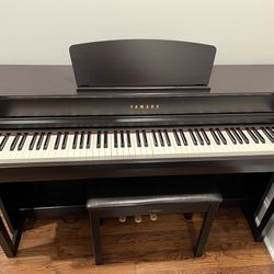 Yamaha Digital Piano Clavinova CLP-735 