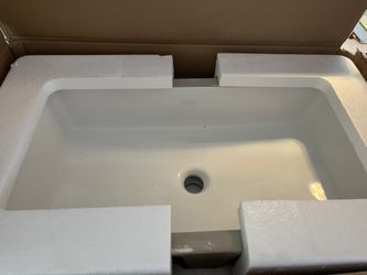 Vanity Sink DeerValley Ceramic 28”L. X 16” W 