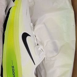 Nike Running Shoes – New in Box!