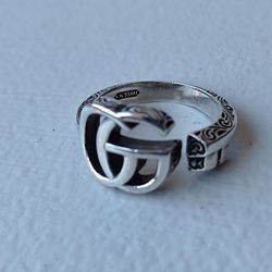 Authentic Gucci Aged Silver Interlock Key Ring Size 8 ....New Price $300 At Gucci Store