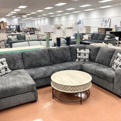 New Ashley Sectional 🔥🔥 SPECIAL 
