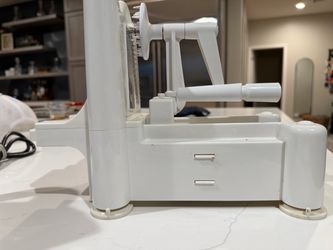 White Vegetable Spiralizer with Blade Storage