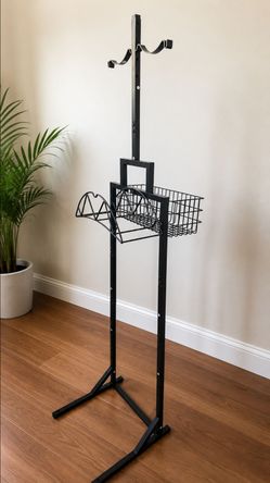 Garden Hose Holder, Water Hose Holders for Outside with Storage Basket & 2 Shepherds Hooks, Detachable Garden Hose Holder Freestanding, Heavy Duty Hos