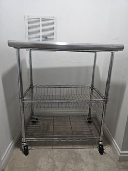 Seville Classics
0 out of 5 stars, based on reviews.

Average Rating: 0.0 Stars
Seville Classics Stainless-Steel Utility Cart NSF, 30" W x 20" D x 35"