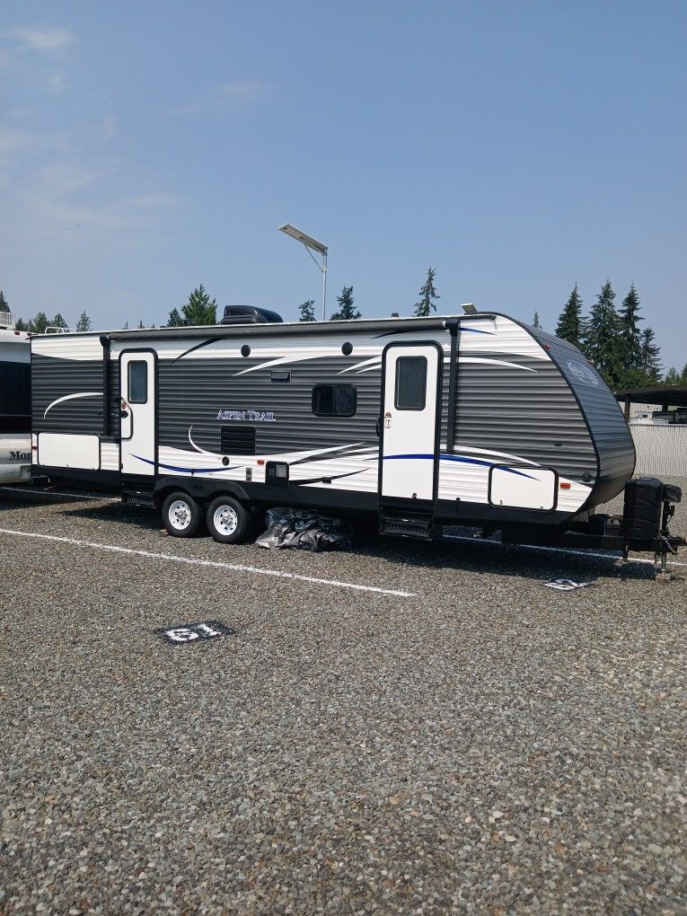2020 Aspen trail. Travel trailer.