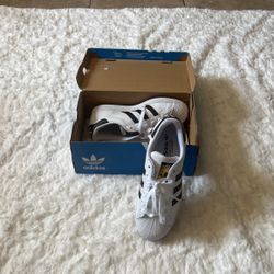 ADIDAS SUPERSTAR