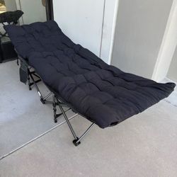 New In Box 450 Lb Capacity Camping Sleeping Cot Bed 75x25x14 Inch Tall Light Weight Heavy Duty with Cushion And Carrying Bag 