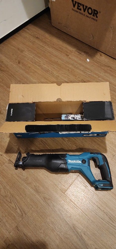 Makita Reciprocating Saw 
