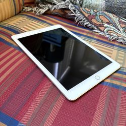 iPad 9th Gen (gold)
