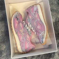 Womans Bottega Veneta Orbit Pink