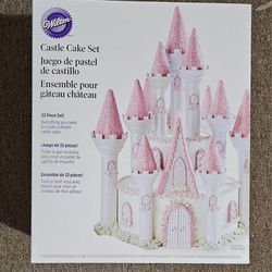 Wilton Castle Cake Set Complete 32 Pieces Romantic Fairy Tale Princess Kingdom