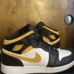 Air Jordan 1s White Pollens 