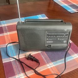 Vintage retro, General Electric, AM and FM radio