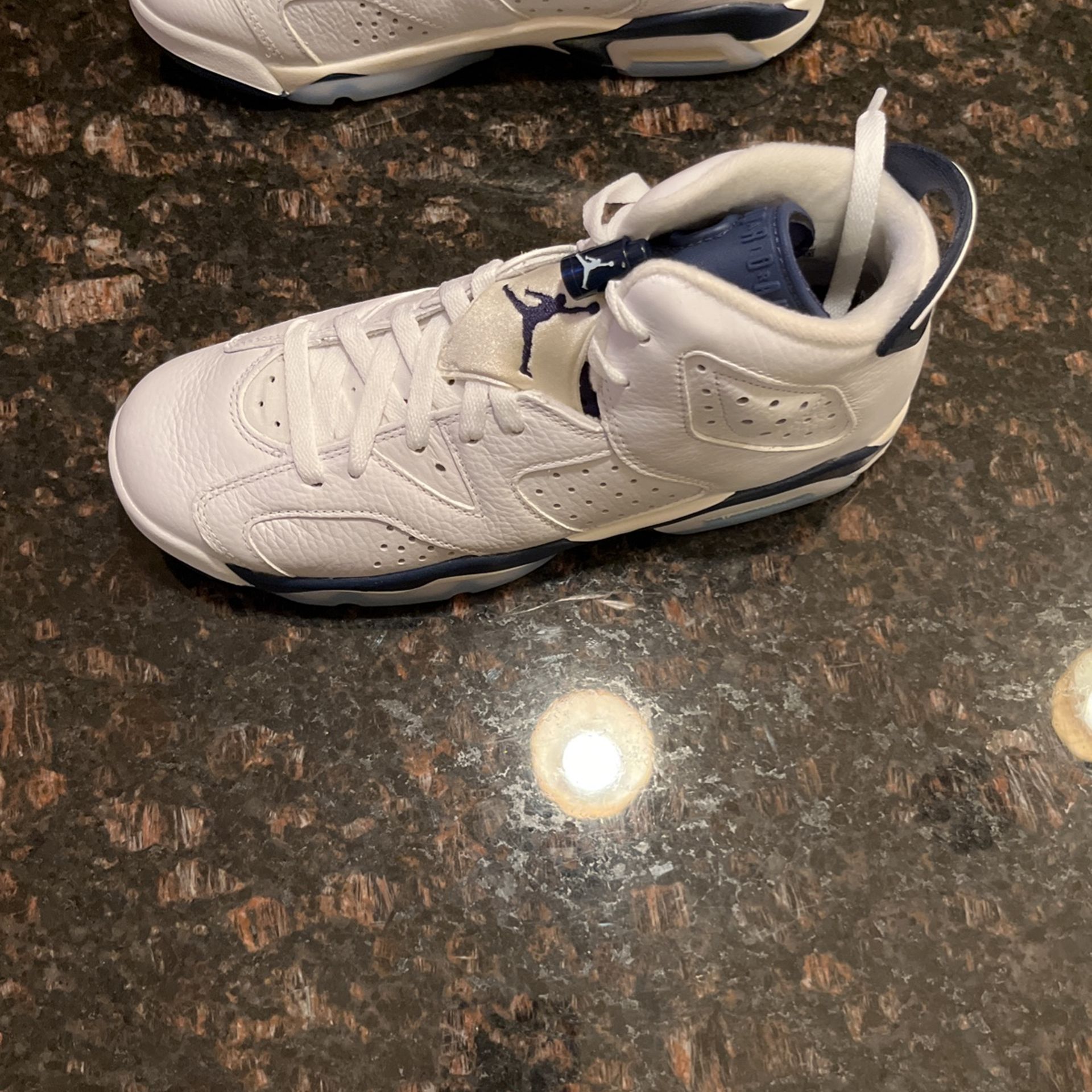 Air Jordan 6 Retro gs Size 7y Brand New Athletic shoes Sneakers