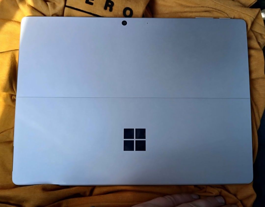 Microsoft - Surface Pro 9 Business 13 inch Multi-Touch Core i7 16gb RAM 512gb