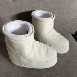 Snow Moon Boots 