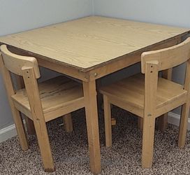 Kids wood table and chair set